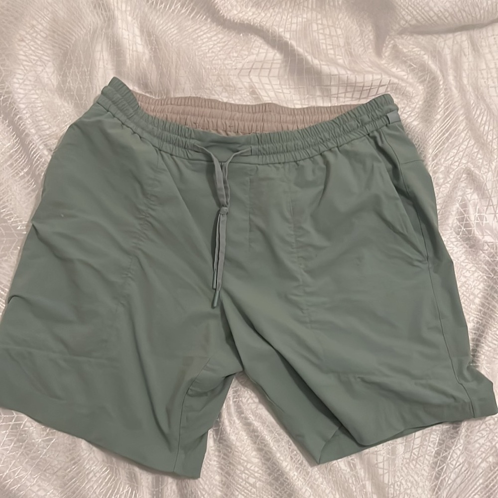 Lulu lemon bowline 8